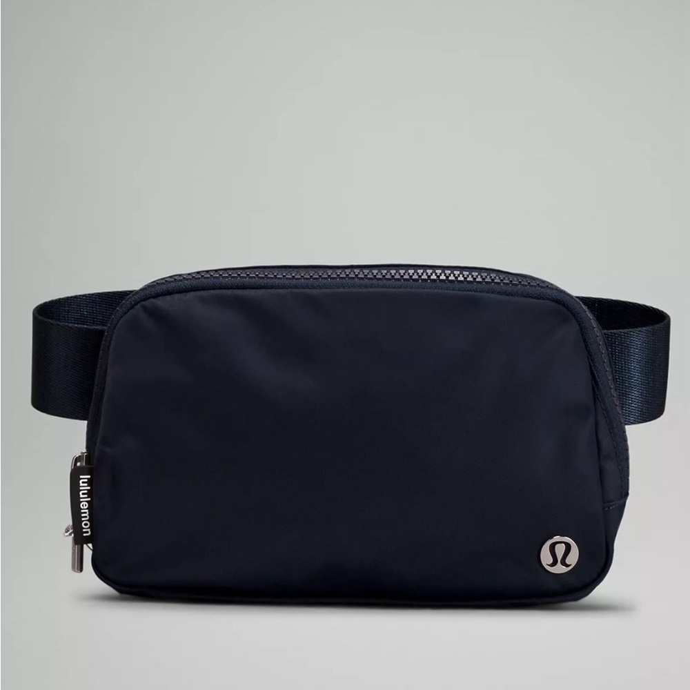Lulu lemon belt bag black everyday